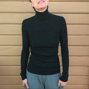 100% extra fine merino wool turtleneck
